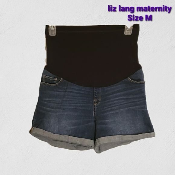 Liz Lange Pants - liz lange maternity midi shorts | Size: M